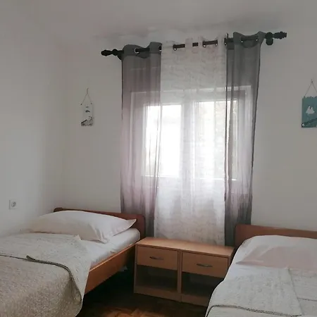 Apartment Marika-near Queen - By Ta Leut Agency Privlaka (Zadar)