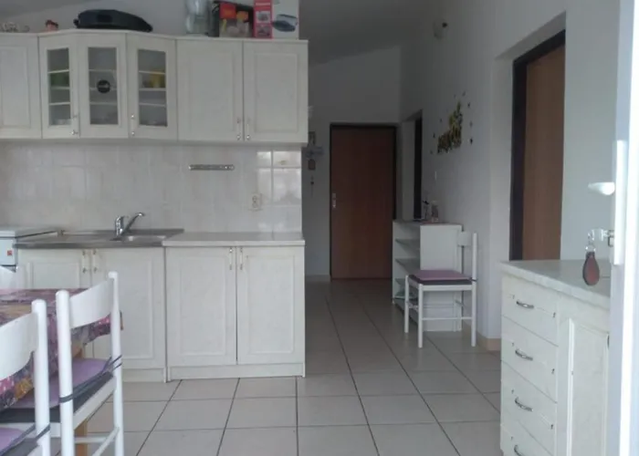 Apartmán Marika-near Queen - By Ta Leut Agency *