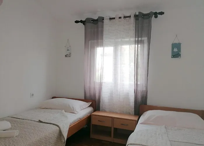 Apartmán Marika-near Queen - By Ta Leut Agency Privlaka (Zadar)