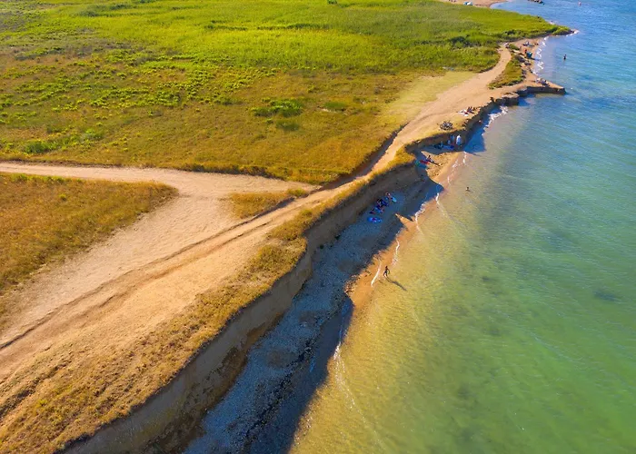 Marika-near Queen - By Ta Leut Agency Privlaka (Zadar)